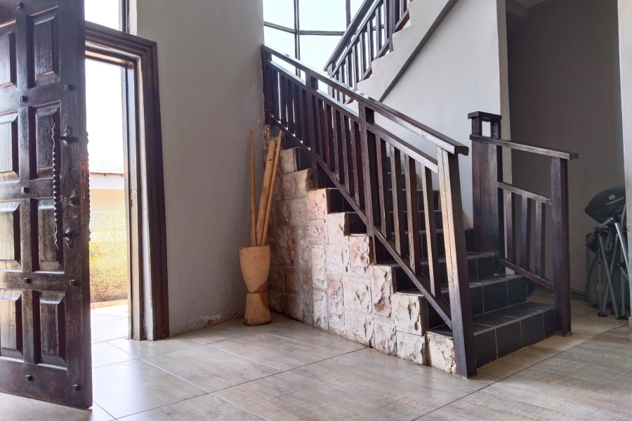5 Bedroom Property for Sale in Birdwood Estate North West
